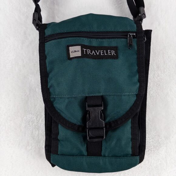 L.L. Bean Cross Body Traveler Bag Green Vintage Lots of Compartments Holds a Lot - Picture 1 of 11
